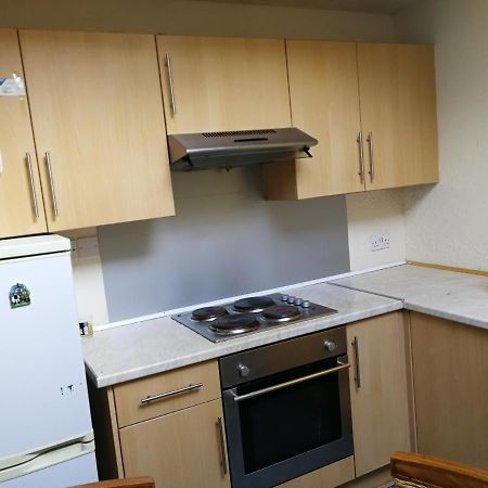 A Double Bedroom Near Glasgow City Centre Not In Great Condition Suitable For Short Stay Ngoại thất bức ảnh